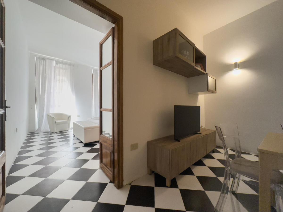 Domus Sant'Elena 2 Apartamento Roma Exterior foto