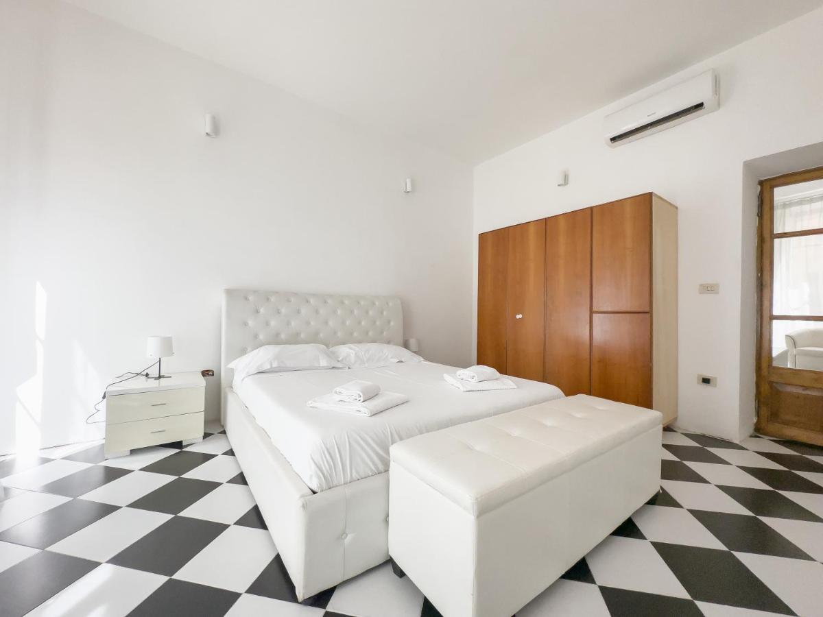 Domus Sant'Elena 2 Apartamento Roma Exterior foto