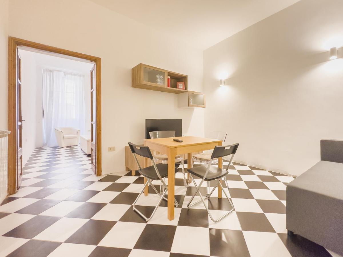 Domus Sant'Elena 2 Apartamento Roma Exterior foto
