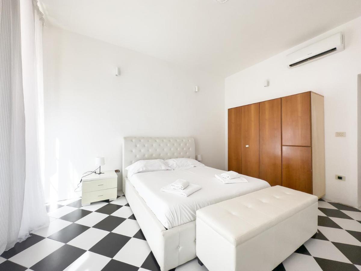 Domus Sant'Elena 2 Apartamento Roma Exterior foto